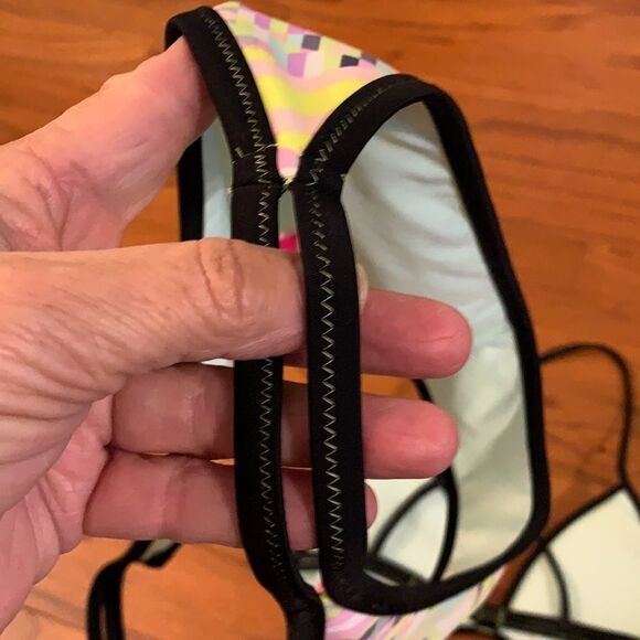 Victoria’s Secret bikini swimsuit - Picture 3 of 8